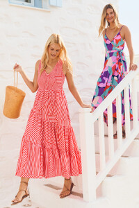 16_Bobby_Dress_in_Chilli_Eden_Dress_In_Bali_DOUBLE_1029.thumb.jpg.9c1d4a0270a02c2bcdedb0d332edcccf.jpg