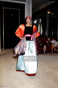 1727981017_71--f76ysl-HC-Ballet_russe--KiratYoung-.thumb.jpg.b213d40c521498f03120740e08e0f51f.jpg