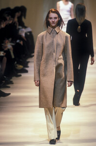 1740616498_JilSanderFW19981.thumb.jpg.bb090f7982cdf3c54436912340c17b9a.jpg