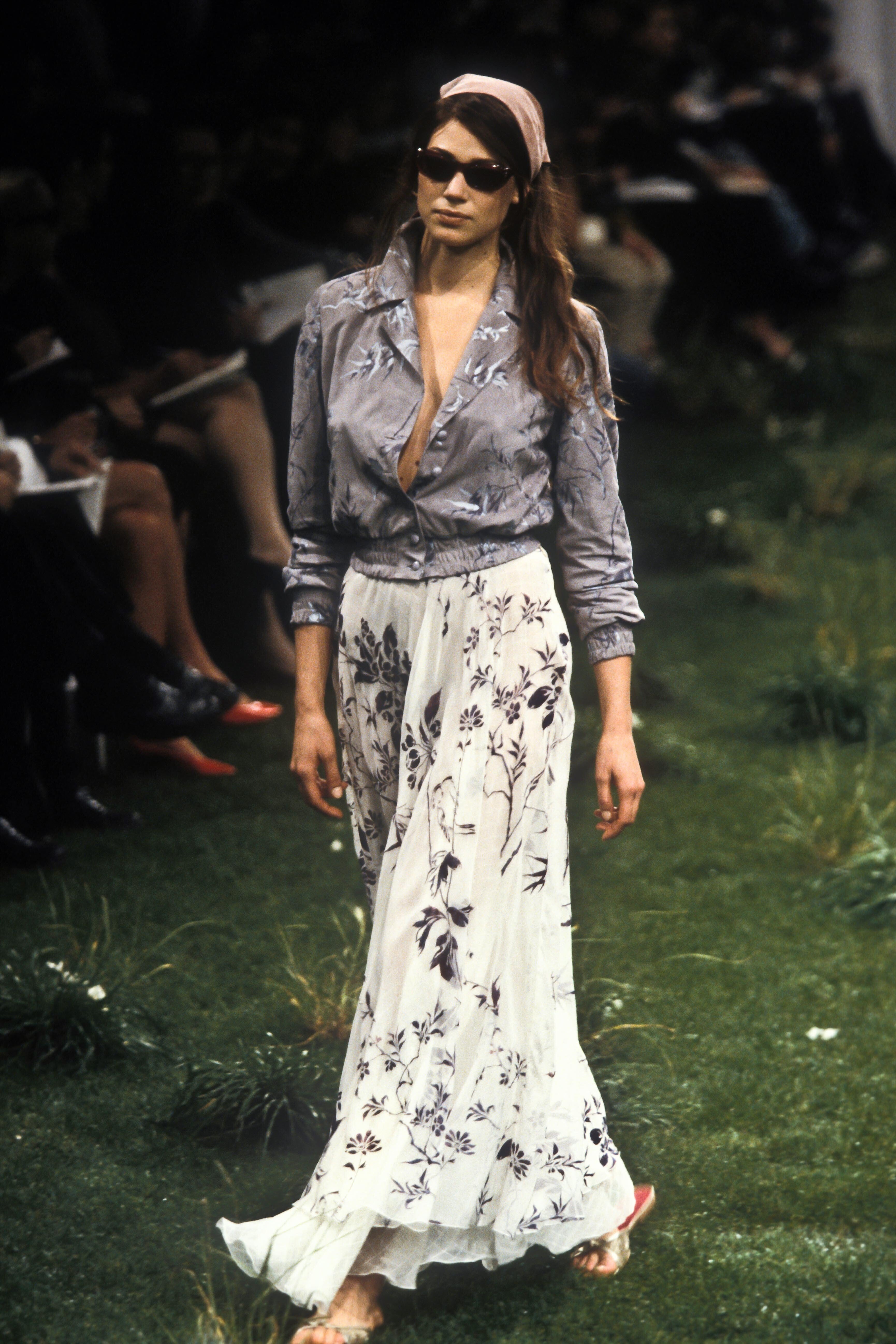 Emanuel Ungaro 1999 Women RTW 64.jpg