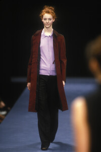 1760096240_BCBG1998WomenRTW29.thumb.jpg.523762e3d3b4a932fb4d3d5d0aa48799.jpg