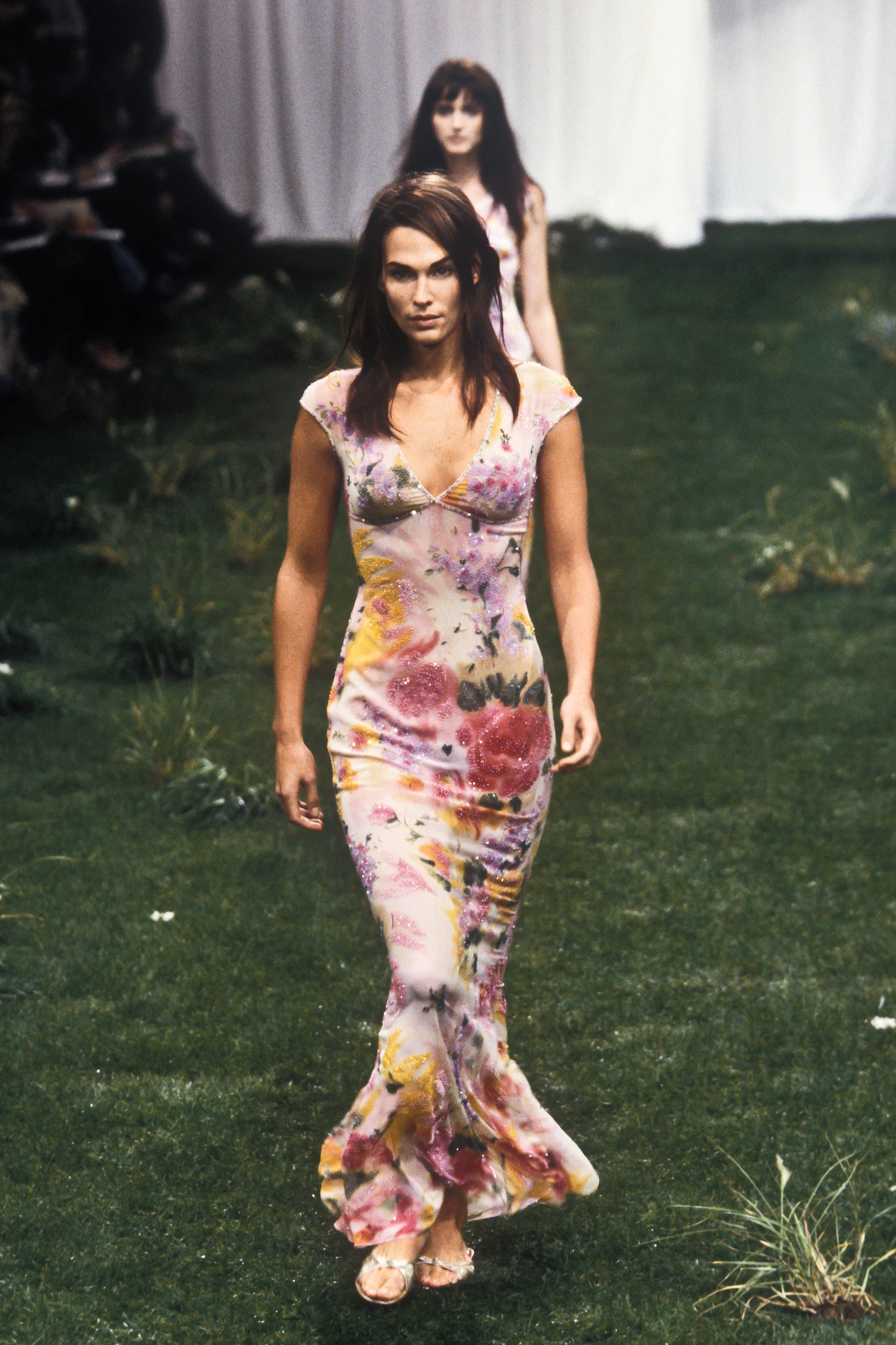 Emanuel Ungaro 1999 Women RTW 49.jpg