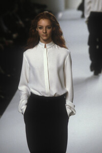1893468864_RalphLauren1998WomenRTW75.thumb.jpg.e52eaea348257603f9c1d435df17e33b.jpg