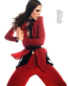 1902791942_CocoRochabyAlexCayley(TheScarletWoman-TheSundayTelegraphSpring2011)4.thumb.jpg.a89e215829af99e58ce01bd311974d45.jpg