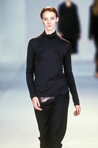 1908467353_LouisVuitton1998WomenRTW35.thumb.jpg.3d4470d05a12e791a17bd0a7b79c08f2.jpg