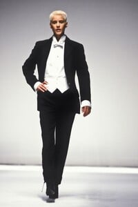 1978251859_evesalvailgu946.thumb.jpg.b9bd8a9ef6c70e18a1cb314ba3f59680.jpg