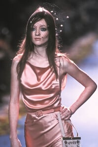 2039580146_Chloe1998WomenRTW10.thumb.jpg.5eaf96b13ee8f128935a0ae5c7bb32e8.jpg
