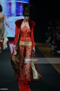 Georges Chakra spring 2003 (16).jpg