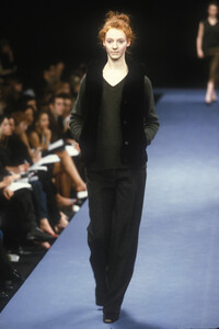 210929354_BCBG1998WomenRTW77.thumb.jpg.c72460c852e76909561de7108a141cc7.jpg