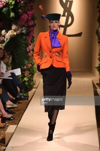 zikova f01ysl-HC-01-g.jpg