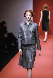 223684621_MiuMiu1998WomenRTW54.thumb.jpg.c1cb15f8080b96c6400abce6ba0ff625.jpg