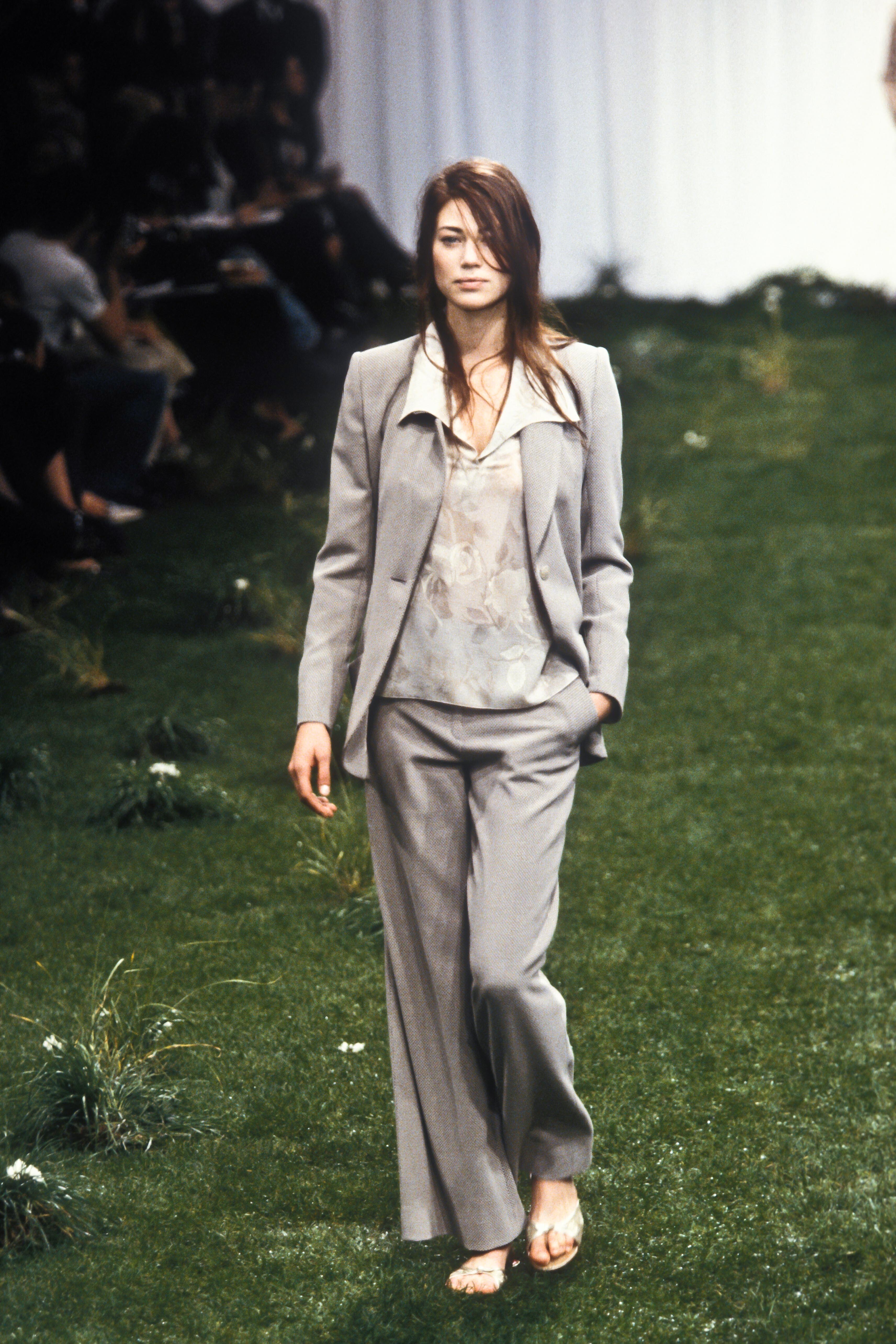 Emanuel Ungaro 1999 Women RTW 24.jpg