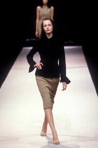24516841_carolynpark-chapmanhl9940.thumb.jpg.fbbc976cdc53580125d70e6f955924db.jpg