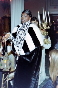 258339729_debrashawga988.thumb.jpg.65df9131a3bf2421dd94801d7d327a1f.jpg
