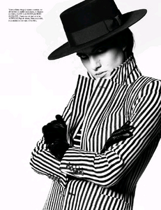 272620775_Blanc_Mert__Marcus_Vogue_Paris_March_2015_13.thumb.jpg.1cd509305a027fcce071e08a7643bd62.jpg