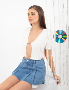 2CC557942-blanco.jpg