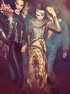 324944342_Parlez_Inez__Vinoodh_Vogue_Paris_May_2015_04.thumb.jpg.64ef6f91f49f86376b23dbfab17d6848.jpg