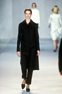326698792_LouisVuitton1998WomenRTW52.thumb.jpg.2cd3048bbe7ba9f6632bcafcfaa68ad9.jpg