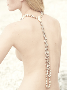 337913755_EmilyBakerbyJuliaNoni(TheBirthOfBeauty-VogueJapanJanuary2014)5.thumb.png.a9dd1a3f56135d49671b4e00dedffeec.png