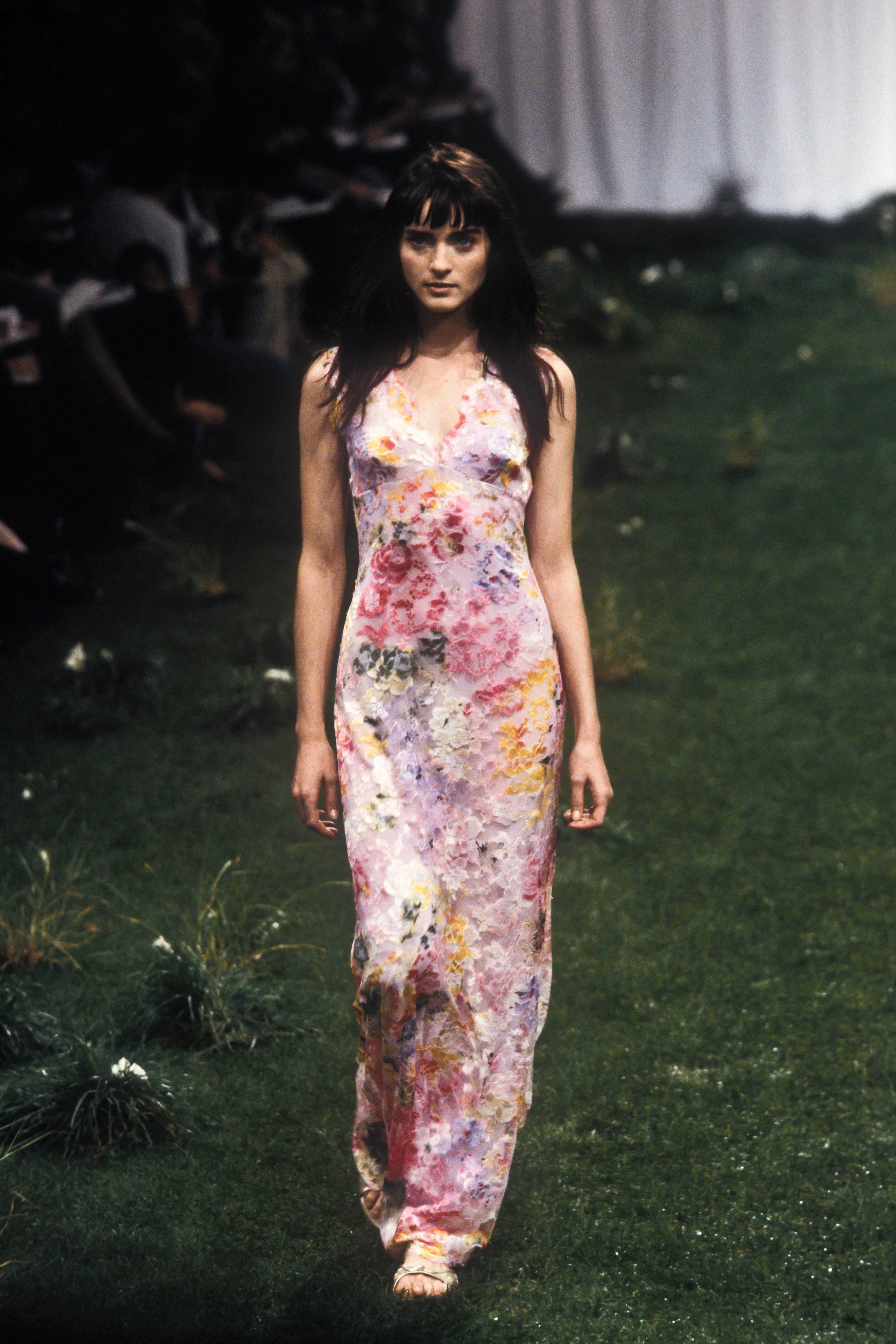 Emanuel Ungaro 1999 Women RTW 39.jpg