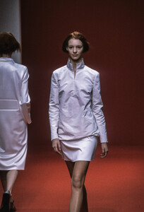 423188137_MiuMiu1998WomenRTW39.thumb.jpg.78d11eb47333a8253438a63b08767ca6.jpg