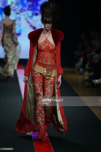 Georges Chakra spring 2003 (17).jpg