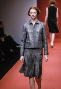 564378887_MiuMiu1998WomenRTW55.thumb.jpg.36357f887868b427aa5c7f512d75f49c.jpg