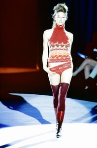 804775847_carolineforslingma004.thumb.jpg.18f938b58c0eb72283b051a9d627c746.jpg