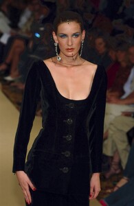 zikova f01ysl-HC-53d.jpg