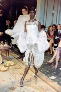 907811486_alekwekga9812-.thumb.jpg.e94d1af39ecb6b6966ed5581154bc8ac.jpg