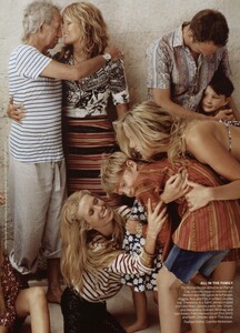 Anything_Weber_US_Vogue_August_2012_02.thumb.jpg.22b340af6f71688a57b85da9370308a2.jpg