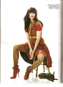 Elgort_Vogue_Turkey_September_2010_03.thumb.jpg.08051507daf81388f90d29a72c598199.jpg