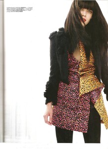 Elgort_Vogue_Turkey_September_2010_06.thumb.jpg.f1f2585c42c8d11957157a98f8014c1a.jpg