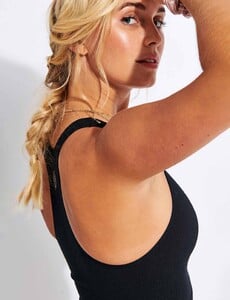 Free-People-Movement-FREE-THROW-CROP-OB916007-BLACK-0020.jpg