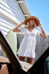 HEAVENLY-MINI-DRESS-SHELL-CAMPAIGN-2.webp