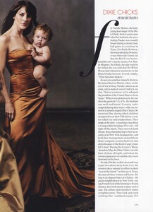 Heroines_Leibovitz_US_Vogue_December_2003_08.thumb.jpg.f6cb903c9a1983532587137ce34c986d.jpg