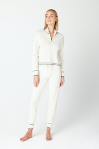 JUNE-HALF-ZIP-ALICEJOGGER-CASHMERE-LOUNGE-IVORY-2.thumb.jpg.e6ec1145a7b74a39cf537147d407e930.jpg