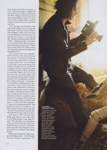 Leibovitz_US_Vogue_June_2010_07.thumb.jpg.28651d36c1fc4c15c553aa7a044381d6.jpg