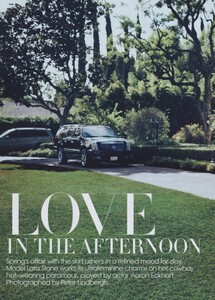 Love_Lindbergh_US_Vogue_February_2012_01.thumb.jpg.ab15555920fc6b2ac0468f5cb3225cc8.jpg