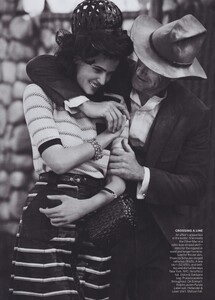 Love_Lindbergh_US_Vogue_February_2012_03.thumb.jpg.7d408c7f511b62b2dfbb3b7a798eb83c.jpg