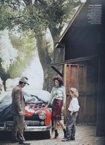 Love_Lindbergh_US_Vogue_February_2012_12.thumb.jpg.34f64f34c6aa445090ba554cda5e8641.jpg