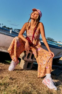 MAGNOLIA-JUMPSUIT-MANDARIN-CAMPAIGN-2.webp