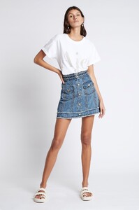 S22-22CR1335_CamilleLogoTee_White_White-211033-Aje-1342_fullshot.jpeg
