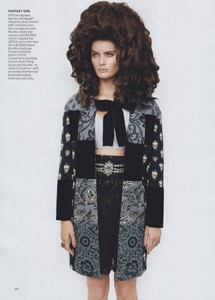 Sims_US_Vogue_February_2012_03.thumb.jpg.f3d24f113507a41551851d3f5c80ebb9.jpg