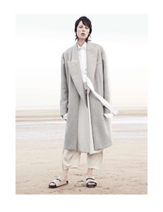 Vogue_Paris_N_942_-_Novembre_2013_06.thumb.png.5b98ecbc6e4a2c749d7e17d160416747.png