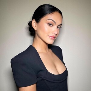 camila-mendes-portrait-for-the-elle-latinas-in-hollywood-event-october-2022-0.jpg