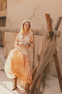 campaign_celestial_tides_babylon_maxi_skirt_sunray.webp