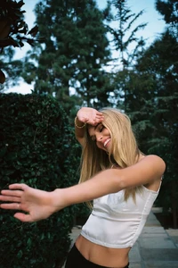 danielle_top_2_720x.thumb.webp.fe9b01cfa4f2fbe89c837848d866fc99.webp