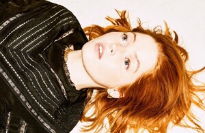 ellie-bamber-behind-the-blinds-magazine-december-2022-5.jpg