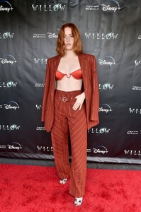 ellie-bamber-willow-special-influencer-screening-in-hollywood-11-28-2022-5.jpg